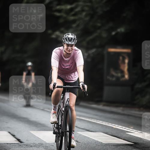 13.09.2026 - Stadtparktriathlon H.Heesch http://msf.ph/oto/10318493 13.09.2026 13:02:28 Radfahren 1195, 1334, 1347, 1363, 1364, 1380, 1408 meine-sportfotos.de