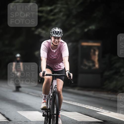 13.09.2026 - Stadtparktriathlon H.Heesch http://msf.ph/oto/10318498 13.09.2026 13:02:28 Radfahren 1195, 1334, 1347, 1363, 1364, 1380, 1408 meine-sportfotos.de