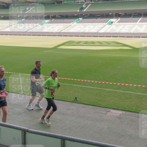 13.09.2026 - 21. swb-Marathon Bremen Michael Burmester http://msf.ph/oto/10318502 13.09.2026 12:53:44 Laufen im Stadion 102, 107, 145, 161, 189, 313, 376, 385, 461, 472, 481, 541, 560, 615, 616, 666, 675, 683, 696, 740, 755, 792, 816, 827, 982, 985, 987, 1033, 1056, 1076, 1207, 1252, 1297, 1419, 1433, 1445, 1468, 1528, 1542, 1551, 1631, 1646, 1658, 1664, 1704, 1707, 1814, 2007, 2043, 2055, 2203, 2280, 2350, 2362, 2401, 2422, 2454, 2480, 2499, 2623, 2701, 2767, 2820, 2824, 2858, 2882, 2913, 2962, 2971, 2997, 3054, 3149, 3236, 3336, 3357, 3362, 3413, 3448, 4605 meine-sportfotos.de