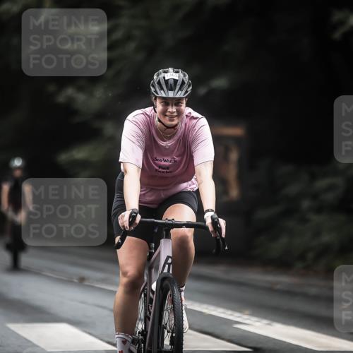 13.09.2026 - Stadtparktriathlon H.Heesch http://msf.ph/oto/10318512 13.09.2026 13:02:28 Radfahren 1195, 1334, 1347, 1363, 1364, 1380, 1408 meine-sportfotos.de