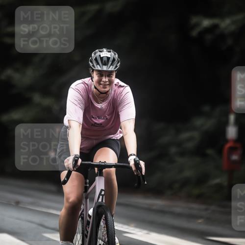 13.09.2026 - Stadtparktriathlon H.Heesch http://msf.ph/oto/10318515 13.09.2026 13:02:28 Radfahren 1195, 1334, 1347, 1363, 1364, 1380, 1408 meine-sportfotos.de