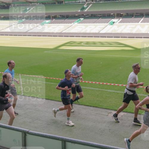13.09.2026 - 21. swb-Marathon Bremen Michael Burmester http://msf.ph/oto/10318551 13.09.2026 12:53:46 Laufen im Stadion 102, 107, 145, 161, 189, 313, 376, 385, 461, 472, 481, 541, 560, 615, 616, 666, 675, 683, 696, 740, 755, 792, 816, 827, 982, 985, 987, 1033, 1056, 1076, 1207, 1252, 1297, 1419, 1433, 1445, 1468, 1528, 1542, 1551, 1631, 1646, 1658, 1664, 1704, 1707, 1814, 2007, 2043, 2055, 2203, 2280, 2350, 2362, 2401, 2422, 2454, 2480, 2499, 2623, 2701, 2767, 2801, 2820, 2824, 2858, 2882, 2913, 2962, 2971, 2997, 3012, 3054, 3149, 3236, 3336, 3357, 3362, 3413, 3448, 4605 meine-sportfotos.de