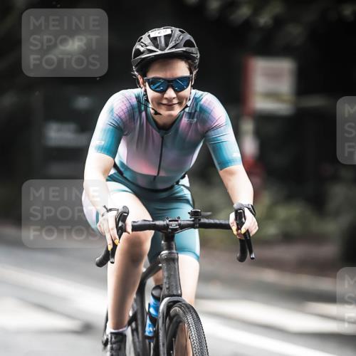 13.09.2026 - Stadtparktriathlon H.Heesch http://msf.ph/oto/10318591 13.09.2026 11:54:31 Radfahren 749, 824, 840, 885 meine-sportfotos.de