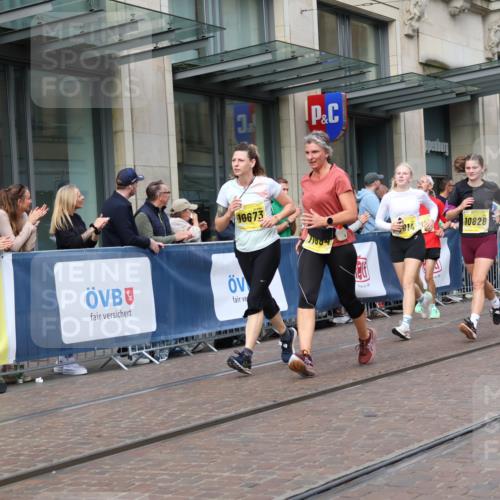 13.09.2026 - 21. swb-Marathon Bremen Strokosch-Dieckow http://msf.ph/oto/10318594 13.09.2026 10:58:03 Ziel 10249, 10494, 10530, 10673, 10750, 10798, 10828, 10878, 10879, 10914, 11004, 11120, 11131, 11152, 11202, 11295, 11384, 11388, 11403, 11420, 11455, 11686, 11750, 11752, 11884, 11906, 11952, 11953, 12017, 12092, 12180, 12386, 12387, 12441, 12482, 12499, 12518, 10078, 10460, 10543, 10559, 10565, 10604, 10707, 10728, 10826, 10903, 10931, 10932, 11136, 11153, 11332, 11532, 11568, 11824, 11856, 11863, 12228, 12231, 12427, 12441, 12551 meine-sportfotos.de
