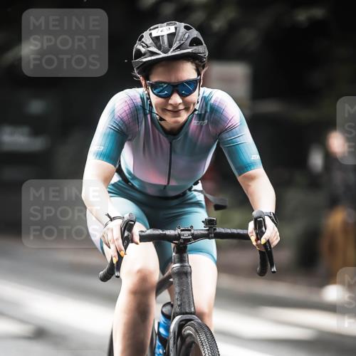 13.09.2026 - Stadtparktriathlon H.Heesch http://msf.ph/oto/10318597 13.09.2026 11:54:31 Radfahren 749, 824, 840, 885 meine-sportfotos.de