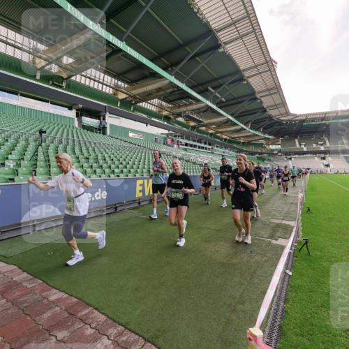 13.09.2026 - 21. swb-Marathon Bremen Michael Burmester http://msf.ph/oto/10318610 13.09.2026 13:16:53 Laufen im Stadion 134, 143, 153, 231, 267, 271, 449, 588, 598, 612, 653, 990, 1057, 1185, 1312, 1424, 1425, 1465, 1539, 1790, 1813, 1825, 1874, 1987, 2013, 2067, 2096, 2218, 2259, 2351, 2363, 2381, 2386, 2389, 2419, 2468, 2532, 2550, 2562, 2579, 2586, 2601, 2655, 2664, 2678, 2698, 2778, 2797, 2799, 2821, 2846, 2874, 2974, 2984, 2996, 3001, 3075, 3104, 3133, 3165, 3180, 3185, 3195, 3213, 3237, 3265, 3314, 3331, 3337, 3366, 3382, 3387, 3421, 3431, 3479, 3486, 3501, 3506, 3512 meine-sportfotos.de