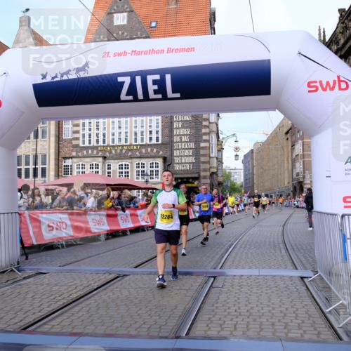 13.09.2026 - 21. swb-Marathon Bremen Tim E. http://msf.ph/oto/10318615 13.09.2026 10:57:59 Ziel 10177, 10460, 10707, 10728, 11106, 11153, 11245, 11480, 11532, 11568, 11856, 11965, 11966, 12222, 12228, 12231, 12264, 12427, 12555 meine-sportfotos.de