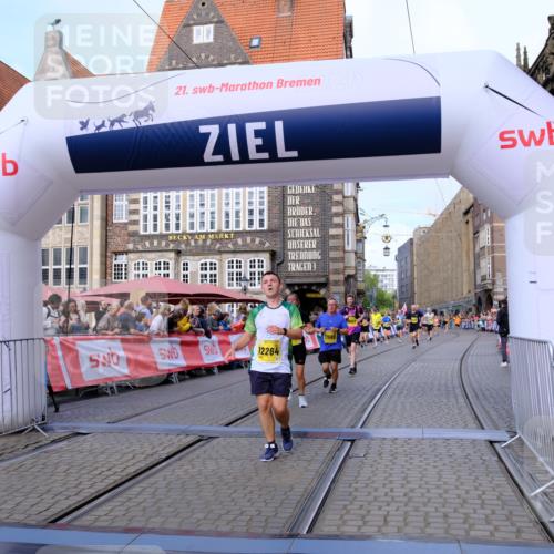 13.09.2026 - 21. swb-Marathon Bremen Tim E. http://msf.ph/oto/10318633 13.09.2026 10:57:59 Ziel 10177, 10460, 10707, 10728, 11106, 11153, 11245, 11480, 11532, 11568, 11856, 11965, 11966, 12222, 12228, 12231, 12264, 12427, 12555 meine-sportfotos.de