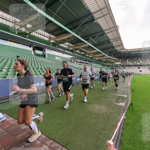 13.09.2026 - 21. swb-Marathon Bremen Michael Burmester http://msf.ph/oto/10318642 13.09.2026 13:16:55 Laufen im Stadion 134, 143, 153, 231, 267, 271, 449, 588, 598, 612, 653, 990, 1057, 1185, 1312, 1424, 1425, 1465, 1539, 1790, 1813, 1825, 1874, 1987, 2013, 2067, 2096, 2218, 2259, 2351, 2363, 2381, 2386, 2389, 2419, 2468, 2532, 2550, 2562, 2579, 2586, 2601, 2655, 2664, 2678, 2698, 2778, 2797, 2799, 2821, 2846, 2874, 2974, 2984, 2996, 3001, 3075, 3104, 3133, 3165, 3180, 3195, 3213, 3237, 3265, 3314, 3331, 3337, 3366, 3382, 3387, 3421, 3431, 3479, 3486, 3501, 3506, 3512, 3548 meine-sportfotos.de
