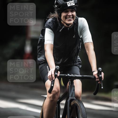 13.09.2026 - Stadtparktriathlon H.Heesch http://msf.ph/oto/10318658 13.09.2026 13:02:37 Radfahren 1193, 1220, 1235, 1334, 1378, 1408 meine-sportfotos.de
