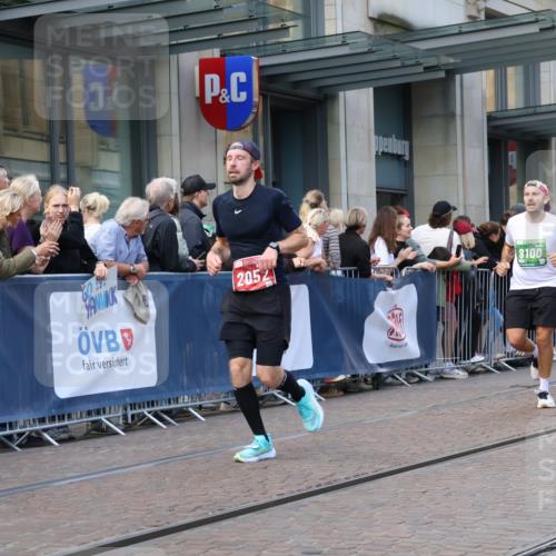 13.09.2026 - 21. swb-Marathon Bremen Strokosch-Dieckow http://msf.ph/oto/10318670 13.09.2026 13:17:15 Ziel 560, 771, 842, 1297, 2008, 2125, 2234, 2812, 3148, 3760, 4171, 4498, 4499, 4620, 5041, 5550, 5817, 6095, 6803, 7901, 8100, 8250, 8253, 8446, 8532, 8714, 9075, 9400, 9505, 13107, 385, 1970, 2052, 2319, 3246, 3706, 4156, 4805, 6095, 6624, 6704, 6734, 6759, 6819, 6953, 7284, 8111, 8418, 8858 meine-sportfotos.de