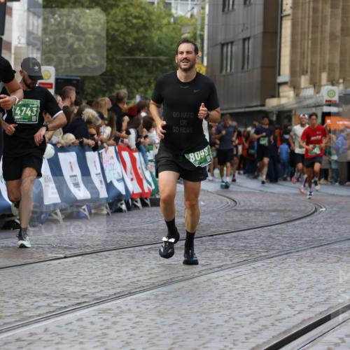 13.09.2026 - 21. swb-Marathon Bremen Strokosch-Dieckow http://msf.ph/oto/10318678 13.09.2026 13:07:19 Ziel 749, 1540, 3127, 3794, 3973, 4574, 8888, 9708, 819, 2706, 3043, 4743, 7803, 8060, 8098, 8467 meine-sportfotos.de