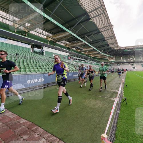 13.09.2026 - 21. swb-Marathon Bremen Michael Burmester http://msf.ph/oto/10318688 13.09.2026 13:16:59 Laufen im Stadion 134, 143, 153, 231, 267, 271, 449, 588, 598, 612, 653, 990, 1057, 1185, 1312, 1424, 1425, 1465, 1539, 1790, 1813, 1825, 1874, 1987, 2013, 2067, 2096, 2218, 2259, 2351, 2363, 2381, 2389, 2419, 2468, 2532, 2550, 2562, 2579, 2586, 2601, 2647, 2655, 2664, 2678, 2698, 2778, 2797, 2799, 2821, 2846, 2974, 2984, 2996, 3001, 3075, 3104, 3133, 3165, 3180, 3195, 3213, 3237, 3265, 3314, 3331, 3337, 3366, 3382, 3387, 3421, 3431, 3479, 3486, 3501, 3506, 3512, 3548 meine-sportfotos.de