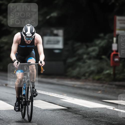13.09.2026 - Stadtparktriathlon H.Heesch http://msf.ph/oto/10318714 13.09.2026 13:02:44 Radfahren 1193, 1235, 1375 meine-sportfotos.de