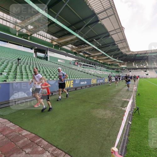 13.09.2026 - 21. swb-Marathon Bremen Michael Burmester http://msf.ph/oto/10318721 13.09.2026 13:17:01 Laufen im Stadion 134, 143, 153, 231, 267, 271, 311, 449, 588, 598, 612, 653, 990, 1057, 1185, 1312, 1424, 1425, 1465, 1539, 1790, 1813, 1825, 1874, 1987, 2013, 2067, 2096, 2218, 2259, 2351, 2363, 2381, 2389, 2419, 2468, 2532, 2550, 2562, 2579, 2586, 2601, 2647, 2655, 2664, 2678, 2698, 2778, 2797, 2799, 2821, 2846, 2974, 2984, 2996, 3001, 3075, 3104, 3133, 3165, 3180, 3195, 3213, 3237, 3265, 3314, 3331, 3337, 3366, 3382, 3387, 3421, 3431, 3479, 3486, 3501, 3506, 3512, 3548 meine-sportfotos.de