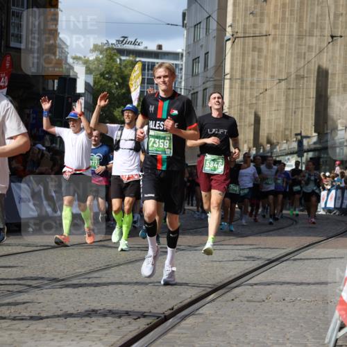 13.09.2026 - 21. swb-Marathon Bremen Strokosch-Dieckow http://msf.ph/oto/10318726 13.09.2026 13:31:04 Ziel 244, 625, 800, 834, 1533, 1771, 1841, 1926, 1941, 2369, 2452, 2723, 2985, 4206, 4251, 4332, 4342, 4425, 4757, 4920, 5551, 5600, 5681, 5802, 5822, 5900, 6134, 6343, 6347, 6523, 7012, 7253, 7567, 7645, 9290, 9507, 9653, 9692, 9699, 9767, 9825, 13090, 217, 1398, 2244, 2513, 2802, 3396, 3762, 4477, 4647, 5673, 5720, 5846, 6419, 6619, 6732, 7296, 7359, 7812, 7882, 8035, 8097, 8342, 8382, 8726, 9147, 9274, 9337, 9822, 9969, 9977, 13066 meine-sportfotos.de
