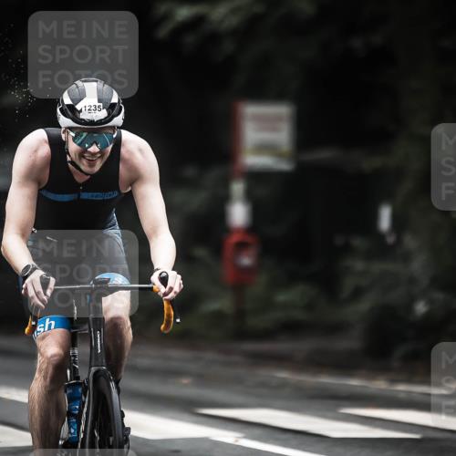 13.09.2026 - Stadtparktriathlon H.Heesch http://msf.ph/oto/10318744 13.09.2026 13:02:44 Radfahren 1193, 1235, 1375 meine-sportfotos.de