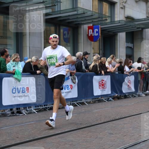 13.09.2026 - 21. swb-Marathon Bremen Strokosch-Dieckow http://msf.ph/oto/10318768 13.09.2026 13:17:17 Ziel 560, 771, 1297, 2008, 2125, 2234, 2812, 3148, 3760, 4171, 4498, 4499, 4620, 5041, 5550, 5817, 6803, 7901, 8100, 8250, 8253, 8446, 8532, 8714, 9075, 9400, 9505, 13107, 842, 2052, 3246, 3706, 4156, 4805, 6095, 6624, 6704, 6734, 6759, 6953, 7284, 8111, 8418, 8858 meine-sportfotos.de