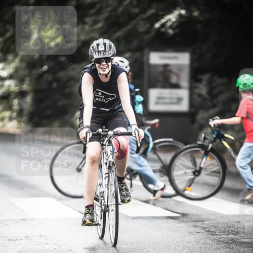 13.09.2026 - Stadtparktriathlon H.Heesch http://msf.ph/oto/10318772 13.09.2026 11:54:41 Radfahren 724, 763, 840, 863, 946 meine-sportfotos.de