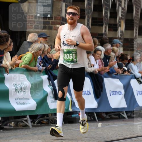 13.09.2026 - 21. swb-Marathon Bremen Strokosch-Dieckow http://msf.ph/oto/10318811 13.09.2026 13:07:25 Ziel 749, 1540, 1863, 3794, 3973, 6053, 7636, 7876, 9708, 9927, 819, 2135, 4990, 5570, 5976, 7803, 8060, 8467, 8611, 9035 meine-sportfotos.de