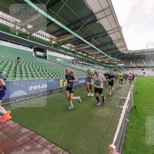 13.09.2026 - 21. swb-Marathon Bremen Michael Burmester http://msf.ph/oto/10318824 13.09.2026 13:17:14 Laufen im Stadion 134, 153, 231, 267, 271, 311, 449, 588, 598, 612, 653, 837, 990, 1057, 1185, 1312, 1424, 1425, 1465, 1539, 1790, 1813, 1825, 1987, 2013, 2067, 2096, 2218, 2259, 2351, 2363, 2381, 2389, 2419, 2468, 2532, 2550, 2562, 2579, 2586, 2601, 2647, 2655, 2664, 2678, 2698, 2778, 2797, 2799, 2821, 2846, 2893, 2974, 2984, 2996, 3001, 3104, 3133, 3180, 3195, 3210, 3213, 3237, 3314, 3331, 3337, 3366, 3387, 3421, 3431, 3479, 3486, 3501, 3506, 3512, 3548, 3654 meine-sportfotos.de