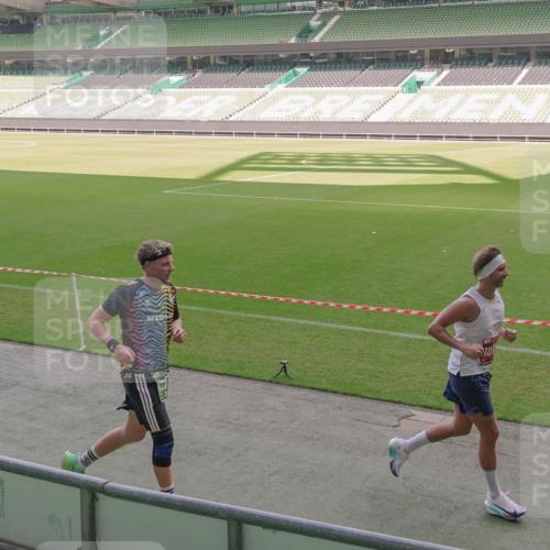 13.09.2026 - 21. swb-Marathon Bremen Michael Burmester http://msf.ph/oto/10318826 13.09.2026 12:53:58 Laufen im Stadion 102, 145, 161, 189, 201, 313, 376, 385, 461, 472, 481, 541, 560, 615, 616, 666, 675, 696, 740, 755, 816, 827, 982, 985, 987, 1053, 1056, 1076, 1207, 1252, 1297, 1419, 1433, 1445, 1468, 1528, 1542, 1551, 1631, 1646, 1658, 1664, 1704, 1707, 1814, 2007, 2043, 2055, 2203, 2280, 2350, 2362, 2390, 2401, 2422, 2454, 2499, 2623, 2701, 2733, 2801, 2820, 2824, 2858, 2870, 2882, 2913, 2962, 2971, 2997, 3012, 3054, 3149, 3206, 3236, 3241, 3356, 3357, 3362, 3413, 4605 meine-sportfotos.de