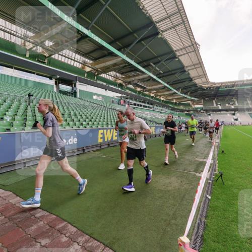 13.09.2026 - 21. swb-Marathon Bremen Michael Burmester http://msf.ph/oto/10318830 13.09.2026 13:17:15 Laufen im Stadion 134, 153, 231, 267, 271, 311, 449, 588, 598, 612, 653, 837, 990, 1057, 1185, 1312, 1424, 1425, 1465, 1539, 1790, 1813, 1825, 1844, 1987, 2013, 2056, 2067, 2096, 2218, 2259, 2351, 2363, 2381, 2389, 2419, 2468, 2532, 2550, 2562, 2579, 2586, 2601, 2647, 2655, 2664, 2678, 2698, 2778, 2797, 2799, 2821, 2846, 2893, 2974, 2984, 2996, 3001, 3104, 3133, 3180, 3195, 3210, 3213, 3237, 3314, 3331, 3337, 3366, 3387, 3421, 3431, 3479, 3501, 3506, 3512, 3548, 3633, 3654 meine-sportfotos.de