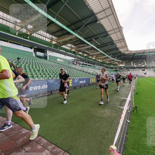 13.09.2026 - 21. swb-Marathon Bremen Michael Burmester http://msf.ph/oto/10318870 13.09.2026 13:17:18 Laufen im Stadion 134, 153, 231, 267, 271, 311, 404, 449, 588, 598, 612, 653, 732, 837, 990, 1057, 1185, 1312, 1424, 1425, 1465, 1539, 1790, 1813, 1825, 1844, 1987, 2013, 2056, 2067, 2096, 2259, 2351, 2357, 2358, 2363, 2381, 2389, 2419, 2532, 2550, 2562, 2579, 2586, 2601, 2647, 2655, 2664, 2678, 2698, 2778, 2797, 2799, 2821, 2846, 2893, 2974, 2984, 2996, 3001, 3104, 3133, 3146, 3180, 3195, 3210, 3213, 3237, 3314, 3331, 3337, 3366, 3387, 3421, 3431, 3479, 3501, 3506, 3512, 3548, 3633, 3654 meine-sportfotos.de