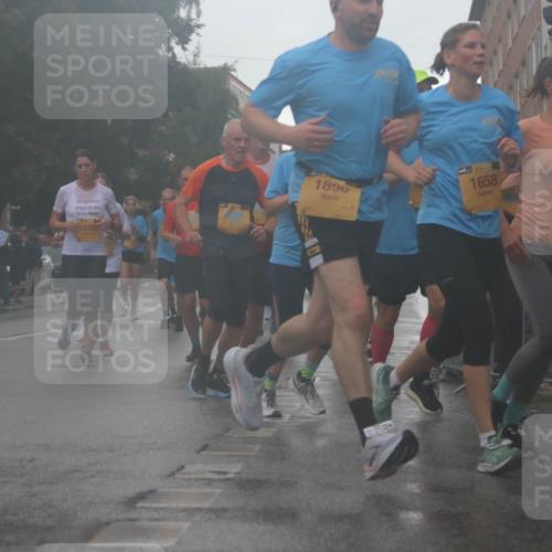 13.09.2026 - Kiel Lauf Markus Tischler http://msf.ph/oto/10318887 13.09.2026 10:49:59 Fleethörn 10320, 1890, 1658 meine-sportfotos.de
