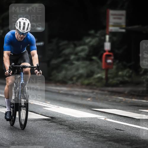 13.09.2026 - Stadtparktriathlon H.Heesch http://msf.ph/oto/10318889 13.09.2026 13:03:02 Radfahren 1100, 1251, 1366, 1417 meine-sportfotos.de