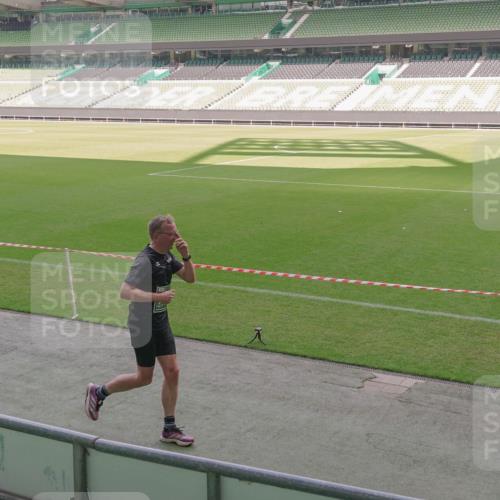 13.09.2026 - 21. swb-Marathon Bremen Michael Burmester http://msf.ph/oto/10318893 13.09.2026 12:54:04 Laufen im Stadion 102, 145, 161, 189, 201, 313, 376, 385, 461, 472, 481, 541, 560, 615, 616, 666, 675, 696, 740, 755, 816, 827, 982, 985, 987, 1053, 1056, 1076, 1207, 1252, 1297, 1419, 1433, 1445, 1468, 1528, 1542, 1551, 1631, 1658, 1664, 1704, 1707, 1814, 2043, 2055, 2280, 2350, 2362, 2390, 2401, 2422, 2454, 2499, 2623, 2701, 2733, 2801, 2820, 2824, 2858, 2870, 2882, 2913, 2922, 2962, 2971, 2997, 3012, 3054, 3134, 3206, 3236, 3241, 3356, 3357, 3362, 3413, 4605 meine-sportfotos.de