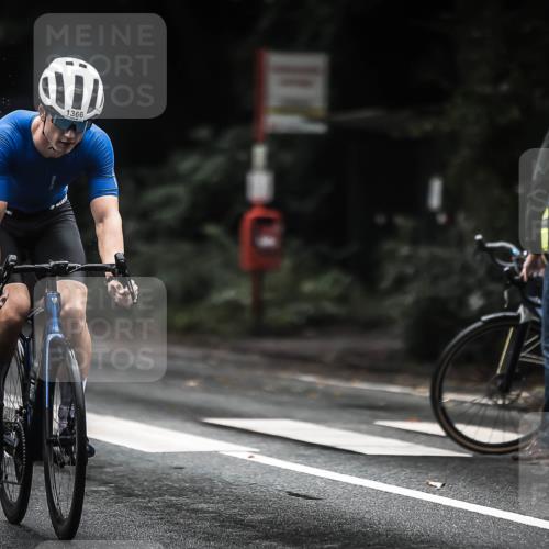 13.09.2026 - Stadtparktriathlon H.Heesch http://msf.ph/oto/10318905 13.09.2026 13:03:02 Radfahren 1100, 1251, 1366, 1417 meine-sportfotos.de