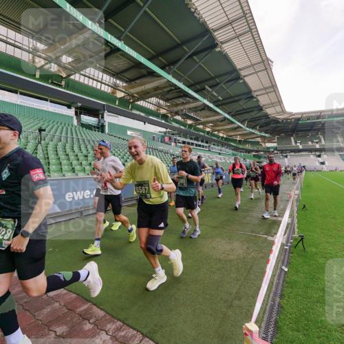 13.09.2026 - 21. swb-Marathon Bremen Michael Burmester http://msf.ph/oto/10318928 13.09.2026 13:17:23 Laufen im Stadion 134, 153, 231, 267, 271, 311, 404, 449, 588, 612, 732, 753, 837, 990, 1057, 1185, 1312, 1424, 1425, 1465, 1539, 1790, 1813, 1825, 1844, 1868, 1987, 2056, 2067, 2096, 2259, 2351, 2357, 2358, 2363, 2381, 2389, 2419, 2532, 2550, 2562, 2579, 2586, 2601, 2647, 2655, 2664, 2678, 2698, 2778, 2797, 2799, 2821, 2846, 2880, 2893, 2974, 2984, 2996, 3104, 3133, 3146, 3180, 3195, 3210, 3213, 3314, 3331, 3337, 3366, 3387, 3421, 3431, 3476, 3479, 3501, 3506, 3537, 3548, 3633, 3654 meine-sportfotos.de