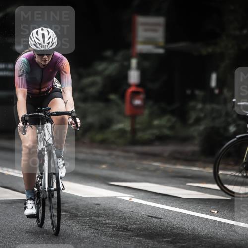 13.09.2026 - Stadtparktriathlon H.Heesch http://msf.ph/oto/10318933 13.09.2026 13:03:03 Radfahren 1100, 1251, 1257, 1366, 1417 meine-sportfotos.de
