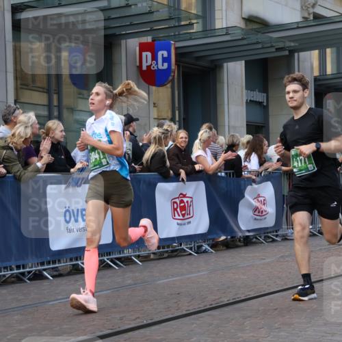 13.09.2026 - 21. swb-Marathon Bremen Strokosch-Dieckow http://msf.ph/oto/10318957 13.09.2026 13:17:20 Ziel 560, 771, 1297, 2008, 2125, 2234, 2812, 3051, 3760, 4171, 4286, 4374, 4498, 4499, 4620, 5041, 5530, 5550, 5817, 6803, 7901, 8100, 8250, 8253, 8446, 8532, 8714, 9075, 9400, 9505, 13107, 842, 2052, 3148, 3246, 4156, 4805, 6095, 6624, 6704, 6734, 6759, 6953, 7284, 8111, 8418, 8858 meine-sportfotos.de