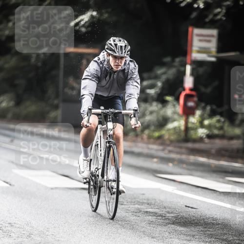 13.09.2026 - Stadtparktriathlon H.Heesch http://msf.ph/oto/10318977 13.09.2026 11:54:55 Radfahren 731, 733, 754, 859, 860, 869, 891, 935 meine-sportfotos.de