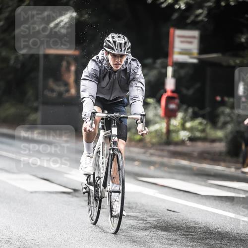 13.09.2026 - Stadtparktriathlon H.Heesch http://msf.ph/oto/10318985 13.09.2026 11:54:55 Radfahren 731, 733, 754, 859, 860, 869, 891, 935 meine-sportfotos.de
