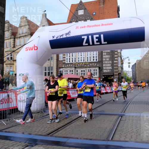 13.09.2026 - 21. swb-Marathon Bremen Tim E. http://msf.ph/oto/10318988 13.09.2026 10:58:07 Ziel 10078, 10460, 10559, 10565, 10707, 10728, 11136, 11153, 11332, 11532, 11568, 11824, 11856, 11863, 12222, 12228, 12231, 12264, 12427, 12551, 12555 meine-sportfotos.de