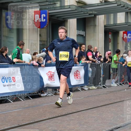 13.09.2026 - 21. swb-Marathon Bremen Strokosch-Dieckow http://msf.ph/oto/10318997 13.09.2026 10:58:12 Ziel 10530, 10878, 10879, 11004, 11030, 11131, 11152, 11189, 11202, 11384, 11403, 11455, 11686, 11750, 11906, 11953, 11955, 12092, 12180, 12237, 12320, 12499, 12505, 12518, 10078, 10249, 10494, 10530, 10543, 10559, 10565, 10604, 10673, 10750, 10798, 10826, 10828, 10903, 10914, 10931, 10932, 11120, 11131, 11136, 11295, 11332, 11388, 11420, 11752, 11824, 11863, 11884, 11952, 12017, 12386, 12387, 12441, 12482, 12551 meine-sportfotos.de