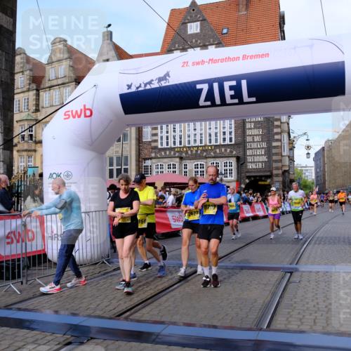 13.09.2026 - 21. swb-Marathon Bremen Tim E. http://msf.ph/oto/10319005 13.09.2026 10:58:07 Ziel 10078, 10460, 10559, 10565, 10707, 10728, 11136, 11153, 11332, 11532, 11568, 11824, 11856, 11863, 12222, 12228, 12231, 12264, 12427, 12551, 12555 meine-sportfotos.de