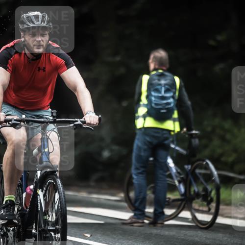 13.09.2026 - Stadtparktriathlon H.Heesch http://msf.ph/oto/10319029 13.09.2026 13:03:09 Radfahren 1100, 1234, 1251, 1257 meine-sportfotos.de