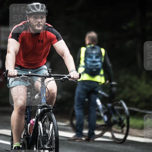 13.09.2026 - Stadtparktriathlon H.Heesch http://msf.ph/oto/10319033 13.09.2026 13:03:09 Radfahren 1100, 1234, 1251, 1257 meine-sportfotos.de