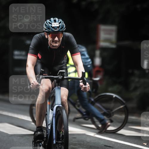 13.09.2026 - Stadtparktriathlon H.Heesch http://msf.ph/oto/10319042 13.09.2026 13:03:13 Radfahren 1100, 1234, 1257, 1426 meine-sportfotos.de