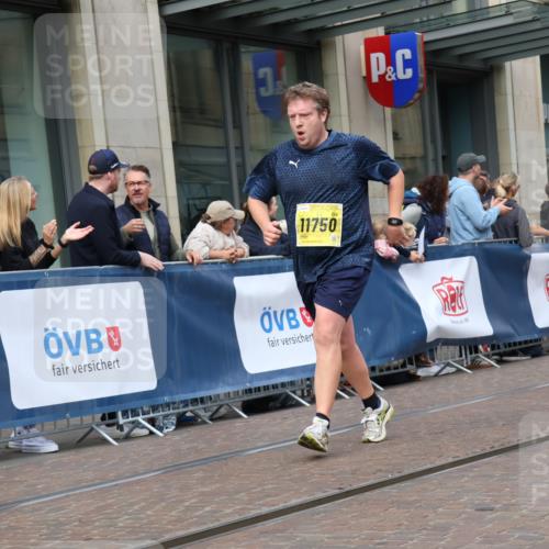 13.09.2026 - 21. swb-Marathon Bremen Strokosch-Dieckow http://msf.ph/oto/10319043 13.09.2026 10:58:13 Ziel 10878, 10879, 11004, 11030, 11152, 11189, 11202, 11384, 11403, 11455, 11686, 11743, 11750, 11906, 11953, 11955, 12092, 12180, 12237, 12320, 12499, 12505, 12518, 10078, 10249, 10494, 10530, 10543, 10559, 10565, 10604, 10673, 10750, 10798, 10826, 10828, 10903, 10914, 10931, 10932, 11120, 11131, 11136, 11295, 11332, 11388, 11420, 11752, 11824, 11863, 11884, 11952, 12017, 12386, 12387, 12441, 12482, 12551 meine-sportfotos.de