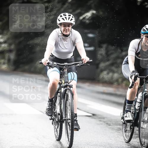 13.09.2026 - Stadtparktriathlon H.Heesch http://msf.ph/oto/10319045 13.09.2026 11:55:01 Radfahren 733, 754, 859, 891, 897, 1017 meine-sportfotos.de
