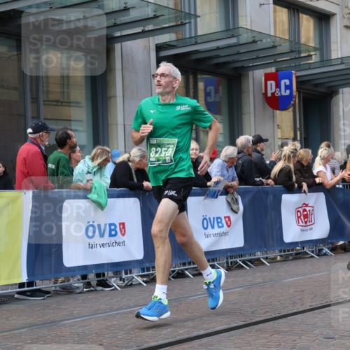 13.09.2026 - 21. swb-Marathon Bremen Strokosch-Dieckow http://msf.ph/oto/10319075 13.09.2026 13:17:22 Ziel 560, 771, 1297, 2008, 2125, 2234, 2812, 3051, 3192, 3760, 4171, 4286, 4374, 4498, 4499, 4620, 5041, 5530, 5550, 5817, 7901, 8100, 8250, 8253, 8446, 8714, 9075, 9400, 9505, 13107, 842, 2052, 3148, 3246, 4156, 4805, 6095, 6624, 6734, 6759, 6803, 6953, 7284, 8111, 8418, 8532, 8714, 8858 meine-sportfotos.de