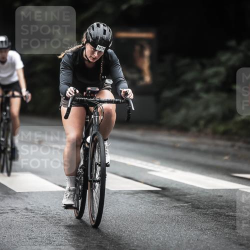 13.09.2026 - Stadtparktriathlon H.Heesch http://msf.ph/oto/10319096 13.09.2026 13:03:23 Radfahren 1078, 1250, 1348, 1426 meine-sportfotos.de