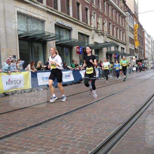 13.09.2026 - 21. swb-Marathon Bremen Strokosch-Dieckow http://msf.ph/oto/10319158 13.09.2026 10:58:15 Ziel 10878, 10879, 11004, 11030, 11152, 11189, 11202, 11228, 11384, 11403, 11455, 11488, 11686, 11743, 11750, 11953, 11955, 12092, 12180, 12237, 12320, 12499, 12505, 12518, 10249, 10494, 10530, 10543, 10559, 10604, 10673, 10750, 10798, 10826, 10828, 10903, 10914, 10931, 10932, 11120, 11131, 11136, 11202, 11295, 11332, 11388, 11420, 11752, 11863, 11884, 11906, 11952, 12017, 12386, 12387, 12441, 12482, 12551 meine-sportfotos.de