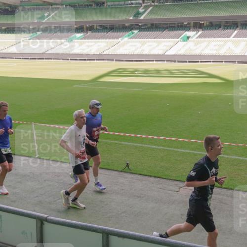 13.09.2026 - 21. swb-Marathon Bremen Michael Burmester http://msf.ph/oto/10319160 13.09.2026 12:54:19 Laufen im Stadion 102, 145, 161, 189, 201, 313, 376, 385, 461, 472, 481, 495, 541, 560, 615, 616, 666, 675, 696, 740, 755, 816, 827, 982, 985, 987, 1053, 1056, 1076, 1207, 1390, 1419, 1433, 1445, 1468, 1528, 1551, 1599, 1631, 1658, 1664, 1704, 1707, 1814, 2055, 2125, 2234, 2280, 2362, 2383, 2390, 2401, 2422, 2454, 2474, 2499, 2623, 2701, 2733, 2801, 2820, 2824, 2858, 2870, 2882, 2913, 2922, 2962, 2971, 2997, 3012, 3054, 3134, 3175, 3206, 3241, 3246, 3346, 3356, 3357, 3362, 3413 meine-sportfotos.de