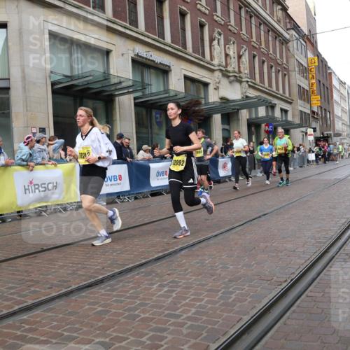 13.09.2026 - 21. swb-Marathon Bremen Strokosch-Dieckow http://msf.ph/oto/10319182 13.09.2026 10:58:15 Ziel 10878, 10879, 11004, 11030, 11152, 11189, 11202, 11228, 11384, 11403, 11455, 11488, 11686, 11743, 11750, 11953, 11955, 12092, 12180, 12237, 12320, 12499, 12505, 12518, 10249, 10494, 10530, 10543, 10559, 10604, 10673, 10750, 10798, 10826, 10828, 10903, 10914, 10931, 10932, 11120, 11131, 11136, 11202, 11295, 11332, 11388, 11420, 11752, 11863, 11884, 11906, 11952, 12017, 12386, 12387, 12441, 12482, 12551 meine-sportfotos.de